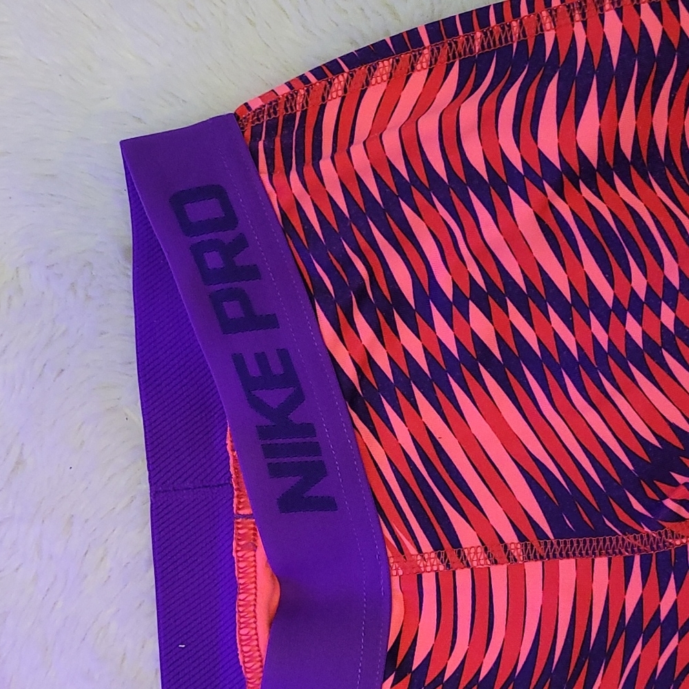 Nike pro leggings, size small